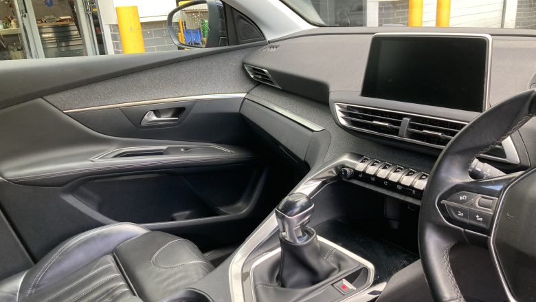 Peugeot 3008 1.2 PureTech Allure 5dr Petrol Estate
